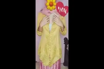 Live Ukhti Kebaya Hijab Pink Menggoda Penonton Viral Hot poster